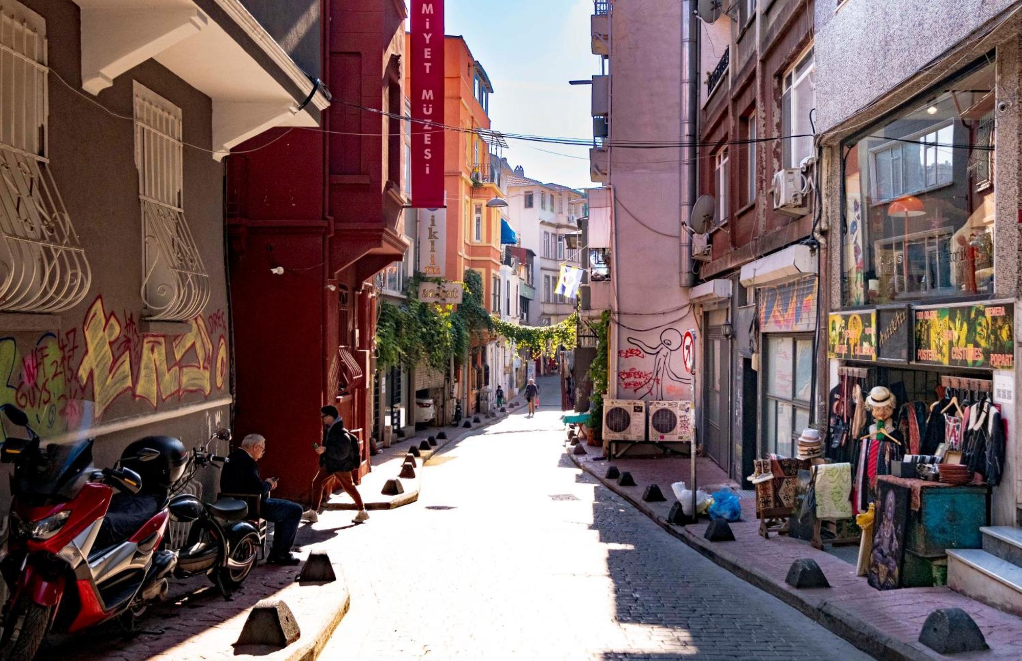 Homie Suites - "Loft 27" Urban Comfort Suites In The Heart Of Cihangir Provincia di Provincia di Istanbul Esterno foto